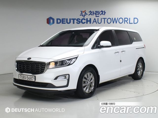 Kia Carnival Новый 11-Seater Deluxe - фото 0