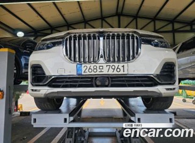 BMW X7 G07 xDrive 40d Design Pure Excellence 7-Seater - фото 0