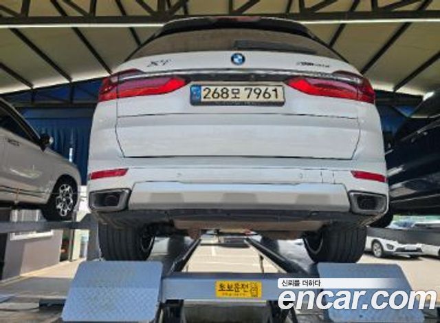 BMW X7 G07 xDrive 40d Design Pure Excellence 7-Seater - фото 1
