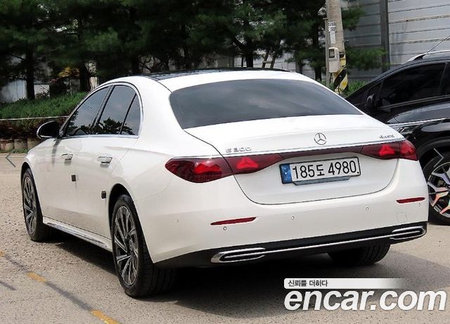 Mercedes-Benz E-Class W214 E300 4MATIC Exclusive - фото 2