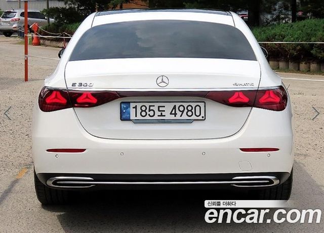 Mercedes-Benz E-Class W214 E300 4MATIC Exclusive - фото 3