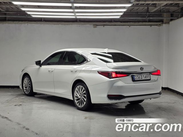 Lexus ES 7-го поколения Luxury Plus - фото 1
