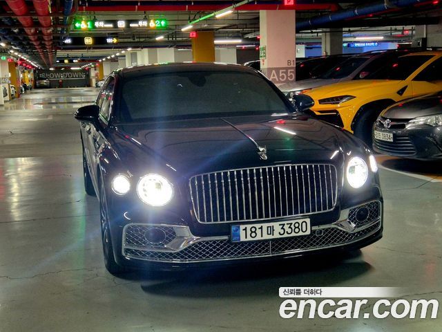 Bentley Flying Spur 3-го поколения 4.0 Azure - фото 1