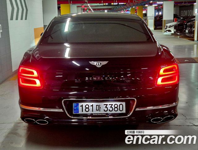 Bentley Flying Spur 3-го поколения 4.0 Azure - фото 3