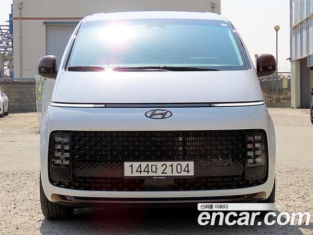 Hyundai Staria Lounge 9-Seater Prestige - фото 0