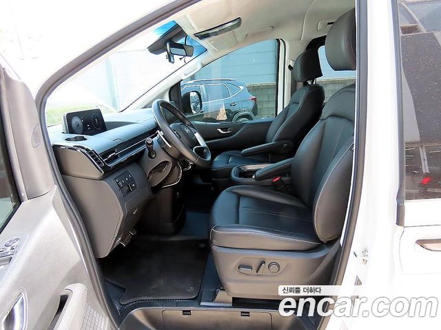 Hyundai Staria Lounge 9-Seater Prestige - фото 4