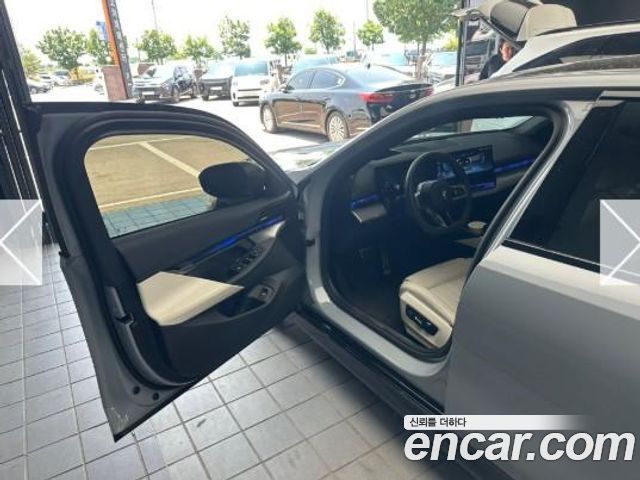 BMW 5-Series G60 520i Special Edition - фото 4