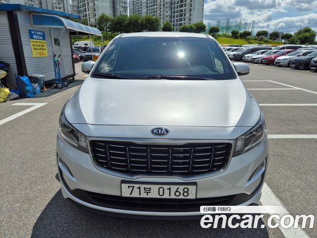 Kia Carnival Новый 11-Seater Deluxe - фото 2