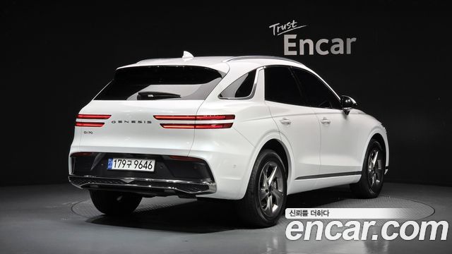 Genesis GV70 2.5T Gasoline 2WD - фото 1