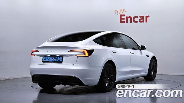 Tesla Model 3 RWD - фото 1