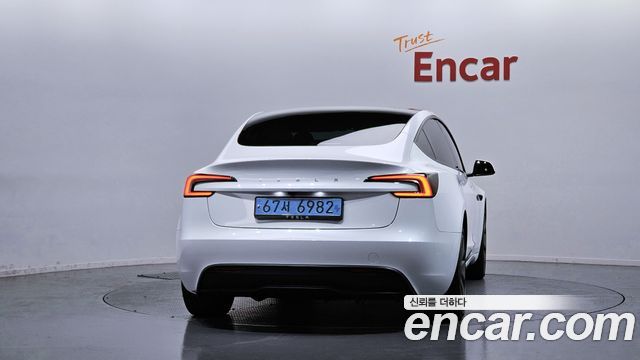 Tesla Model 3 RWD - фото 3