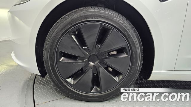 Tesla Model 3 RWD - фото 4
