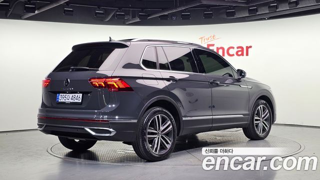 Volkswagen Tiguan 2-го поколения 2.0 TDI 4Motion Prestige - фото 1