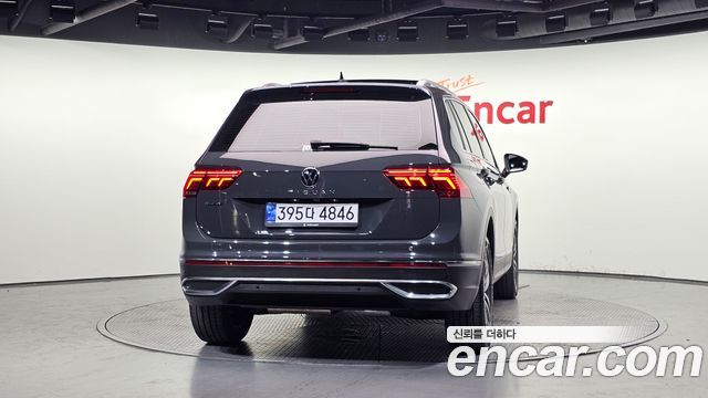 Volkswagen Tiguan 2-го поколения 2.0 TDI 4Motion Prestige - фото 3