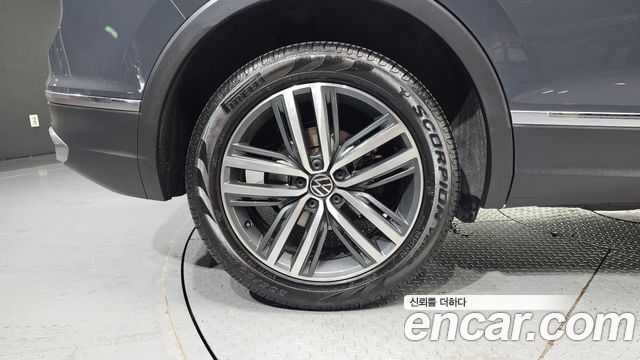 Volkswagen Tiguan 2-го поколения 2.0 TDI 4Motion Prestige - фото 4