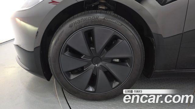 Tesla Model 3 Long Range AWD - фото 4