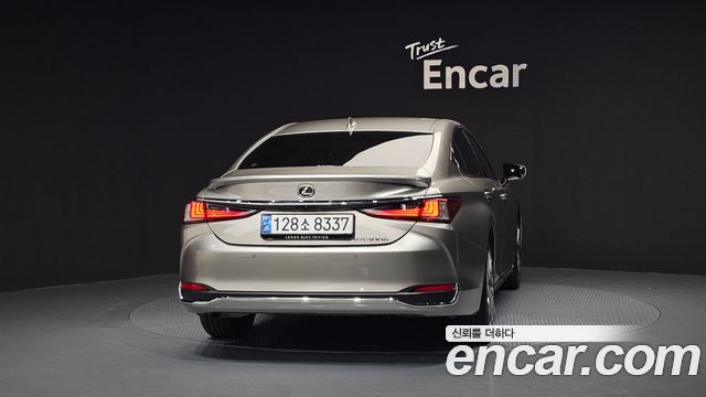 Lexus ES 7-го поколения Executive - фото 3