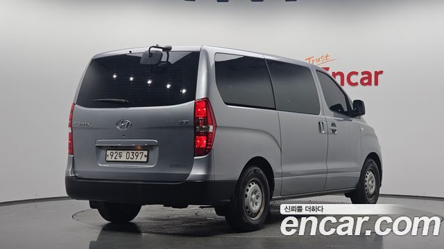 Hyundai Starex Новый Van 3-Seater Style - фото 0