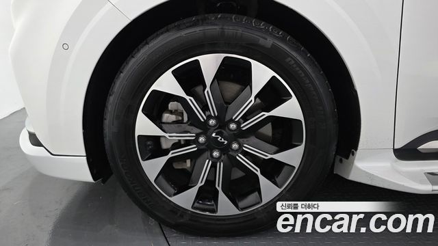 Kia Carnival 4-го поколения 9-Seater Hi-Limousine Signature - фото 4