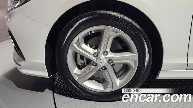 Hyundai Sonata 2.0 Smart Choice - фото 4