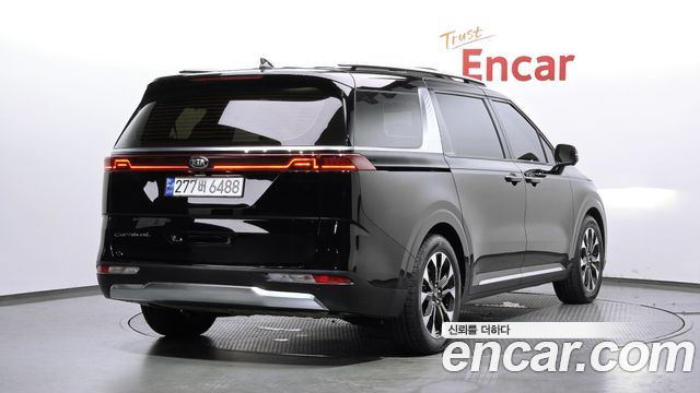 Kia Carnival 4-го поколения 9-Seater Signature - фото 1