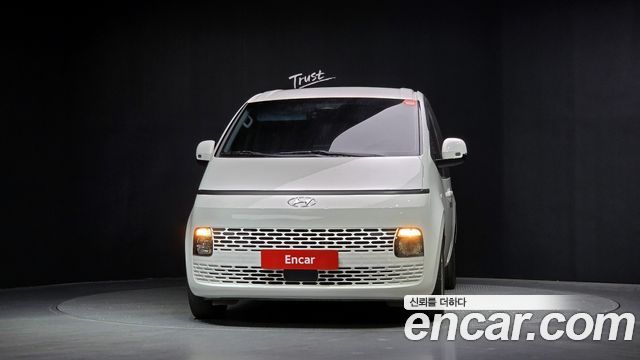 Hyundai Staria Tourer 11-Seater Modern - фото 2