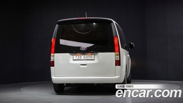 Hyundai Staria Tourer 11-Seater Modern - фото 3