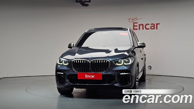 BMW X5 G05 M50i - фото 1