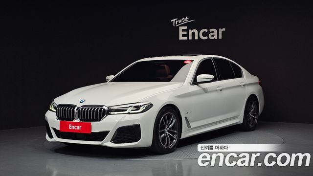 BMW 5-Series G30 520i M Sport - фото 0