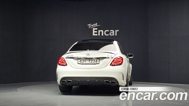 Mercedes-Benz C-Class W205 C63 AMG - фото 3