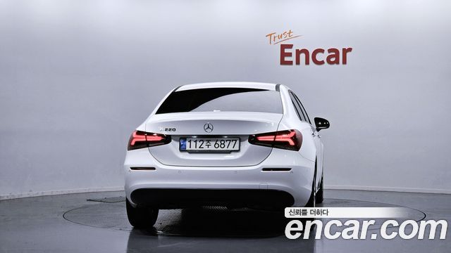 Mercedes-Benz A-Class W177 A220 Sedan - фото 3