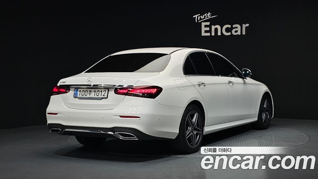 Mercedes-Benz E-Class W213 E250 AMG Line - фото 1