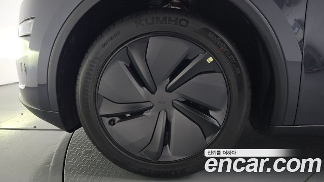 Tesla Model Y Premium RWD - фото 3