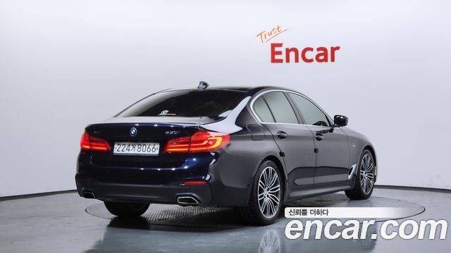 BMW 5-Series G30 530i xDrive M Sport Package Plus - фото 1