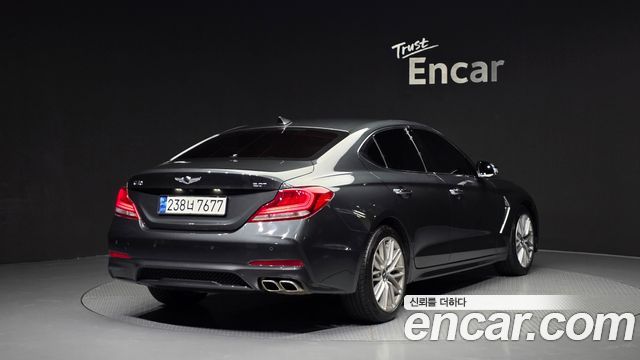 Genesis G70 2.0T Elite - фото 1