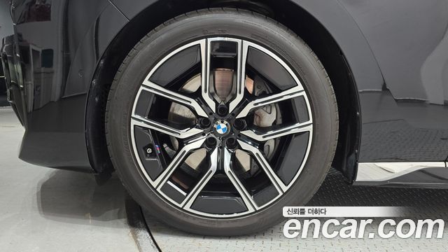 BMW 7-Series G70 740i xDrive M Sport - фото 4