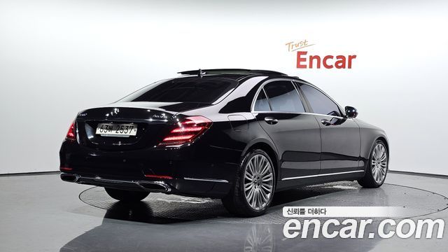 Mercedes-Benz S-Class W222 S560L 4MATIC - фото 1