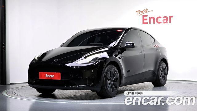 Tesla Model Y RWD - фото 0