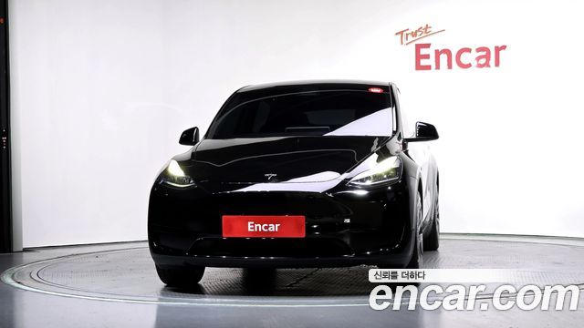 Tesla Model Y RWD - фото 2