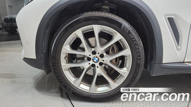 BMW X5 G05 xDrive 30d xLine - фото 4