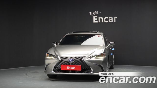 Lexus ES 7-го поколения Executive - фото 2