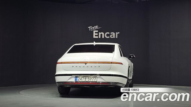 Hyundai Grandeur GN7 2,5 Gasoline 2WD Calligraphy - фото 3