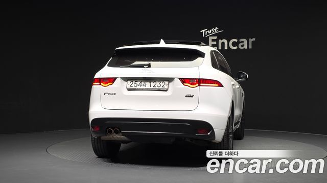 Jaguar F-PACE 20d R-Sport - фото 3