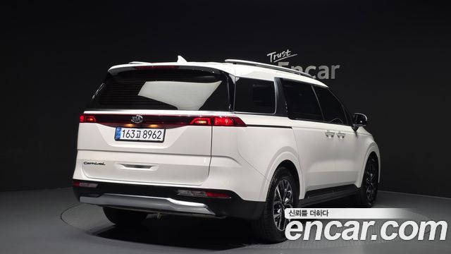 Kia Carnival 4-го поколения 9-Seater Noblesse - фото 1