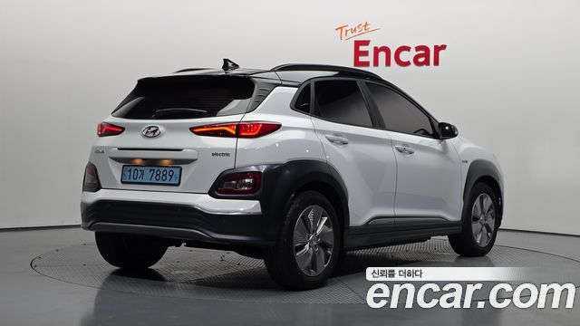 Hyundai Kona Premium - фото 1