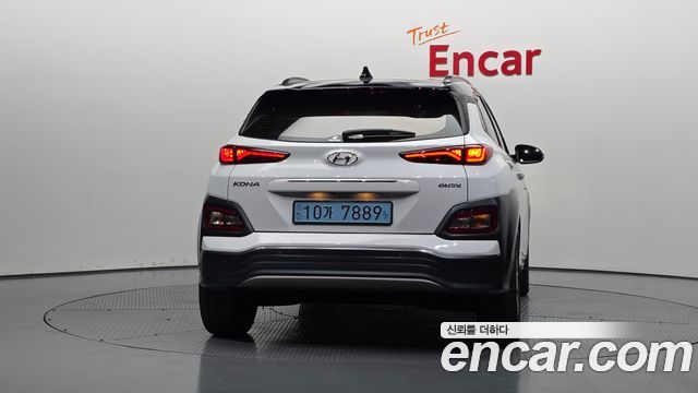 Hyundai Kona Premium - фото 3
