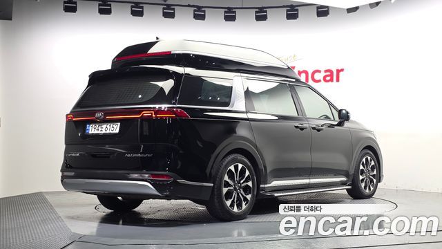 Kia Carnival 4-го поколения Gasoline 7-Seater Hi-Limousine Signature - фото 1