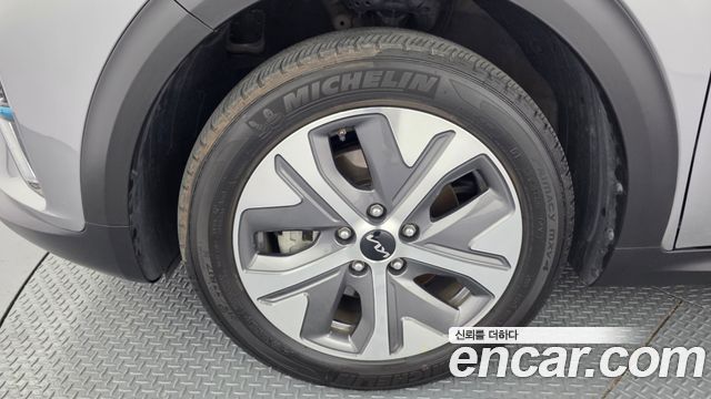 Kia Niro EV Noblesse - фото 4