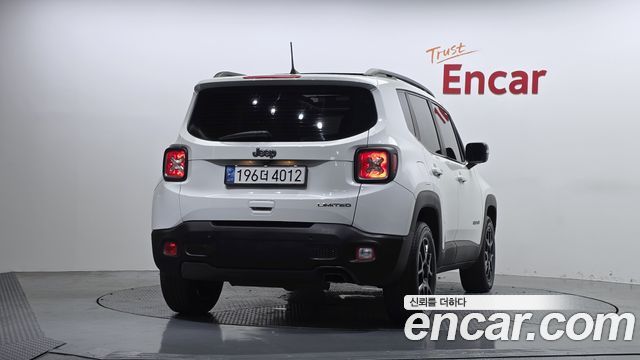 Jeep Renegade 2.4 Limited - фото 3