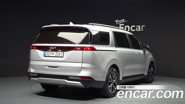 Kia Carnival 4-го поколения 9-Seater Prestige - фото 1